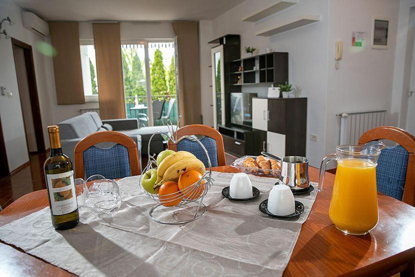 Apartment Orbanic 로비니 외부 사진